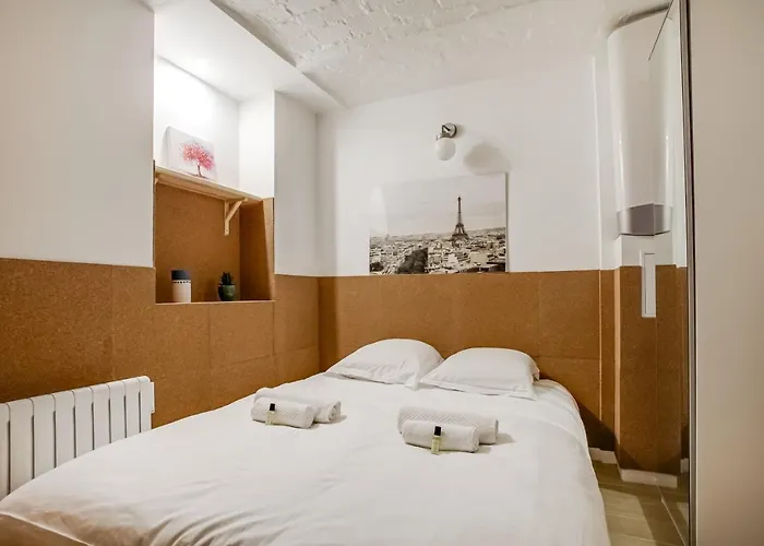 Tiny Duplex With Sauna In The 11 *