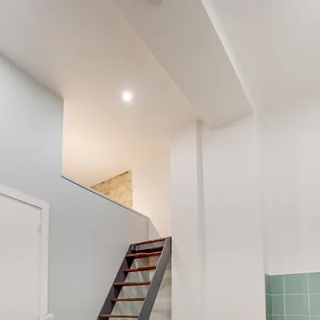 Tiny Duplex With Sauna In The 11 *