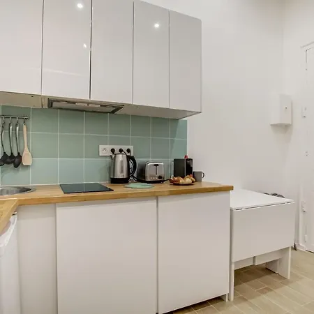 Tiny Duplex With Sauna In The 11